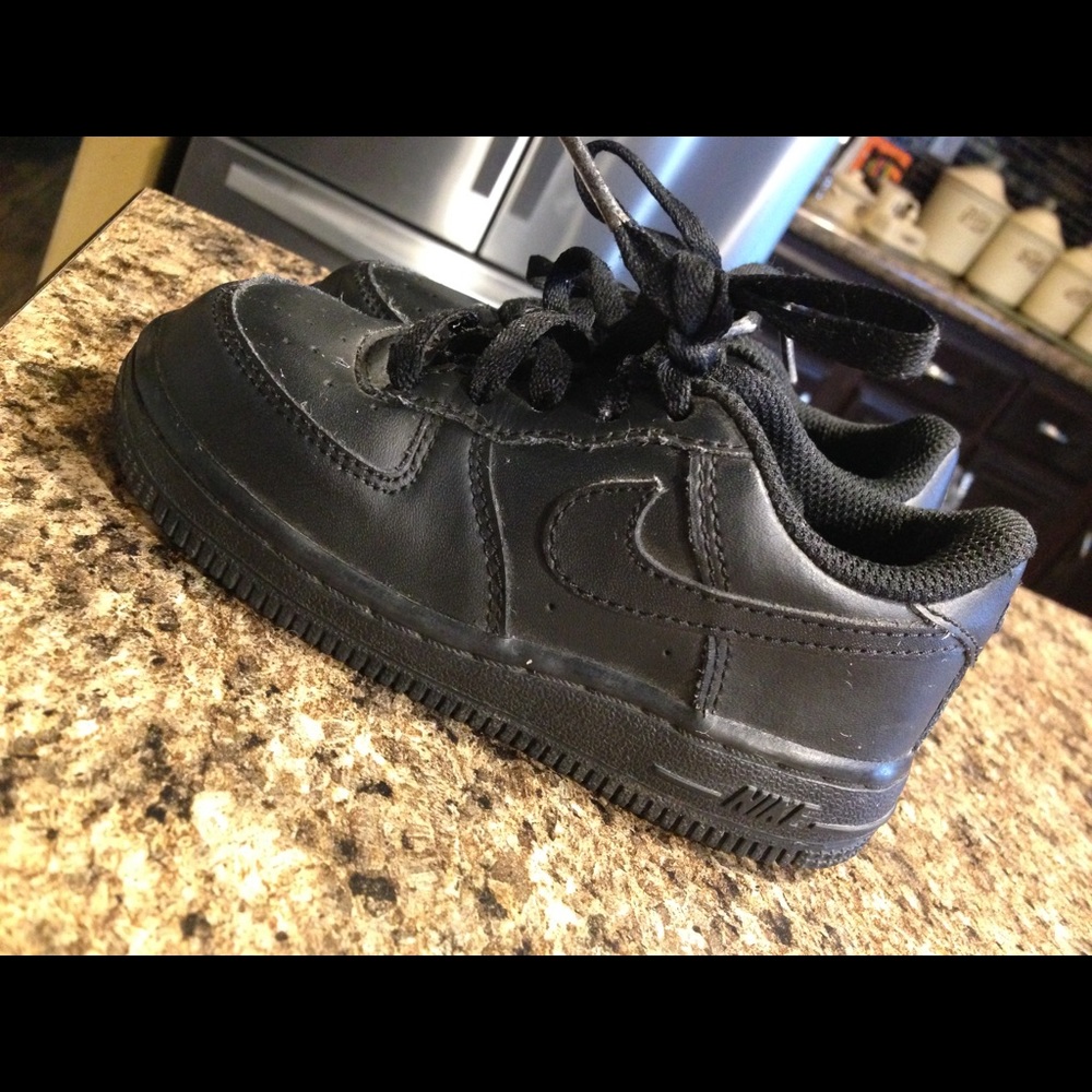 Toddler boys Nike shoes